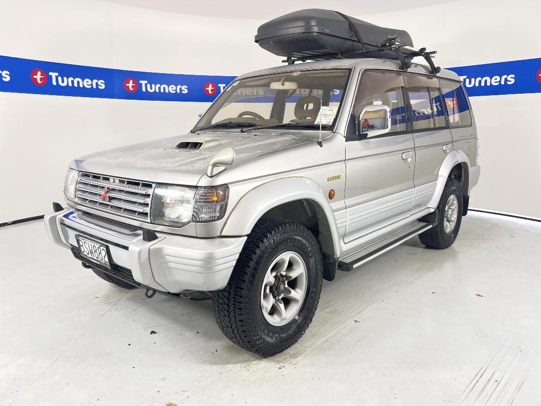 Photo '4' of Mitsubishi Pajero