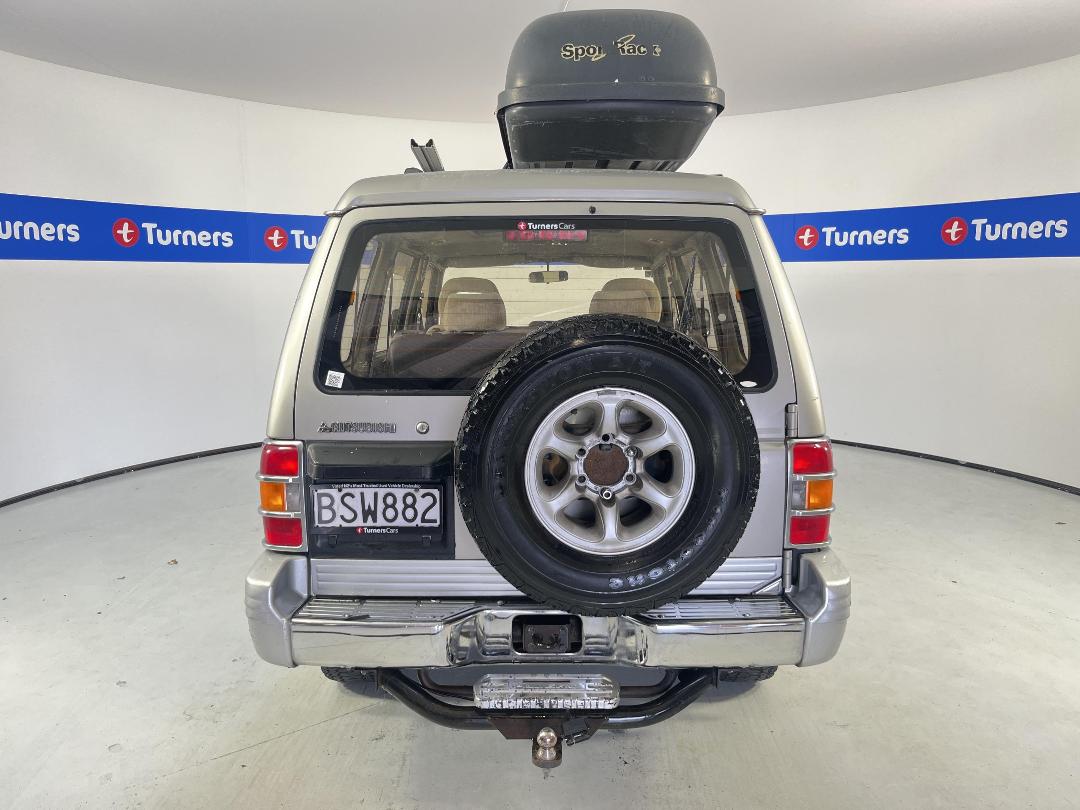 Photo '6' of Mitsubishi Pajero