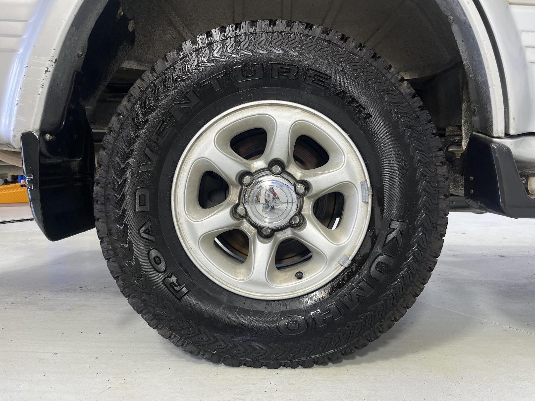 Photo '12' of Mitsubishi Pajero