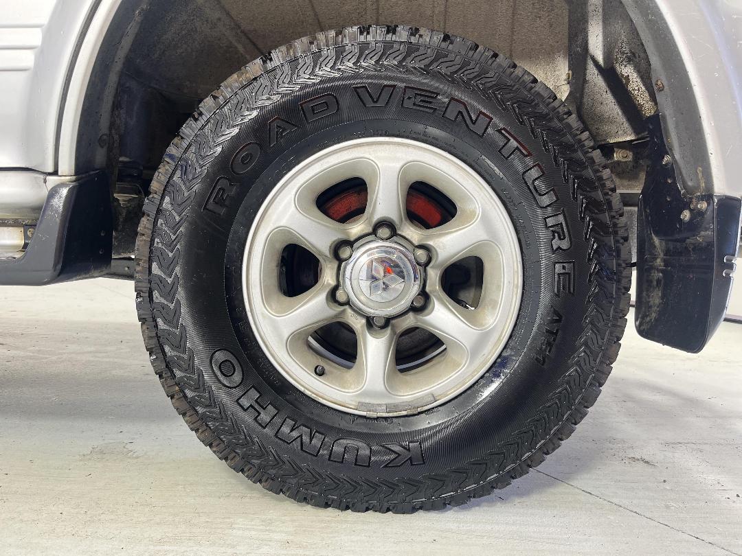 Photo '11' of Mitsubishi Pajero