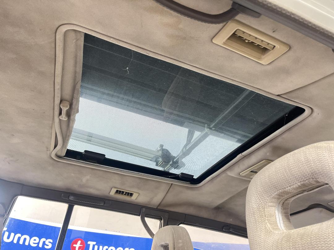 Photo '23' of Mitsubishi Pajero