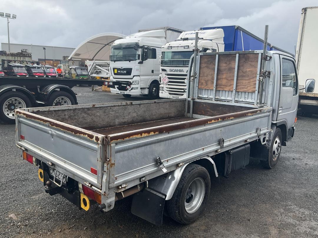 Photo '4' of Nissan Atlas 200 Flat Deck