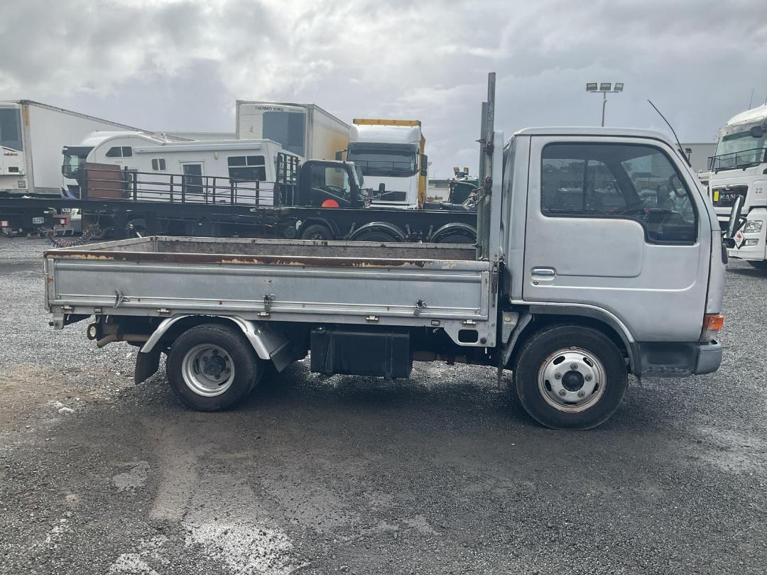 Photo '3' of Nissan Atlas 200 Flat Deck