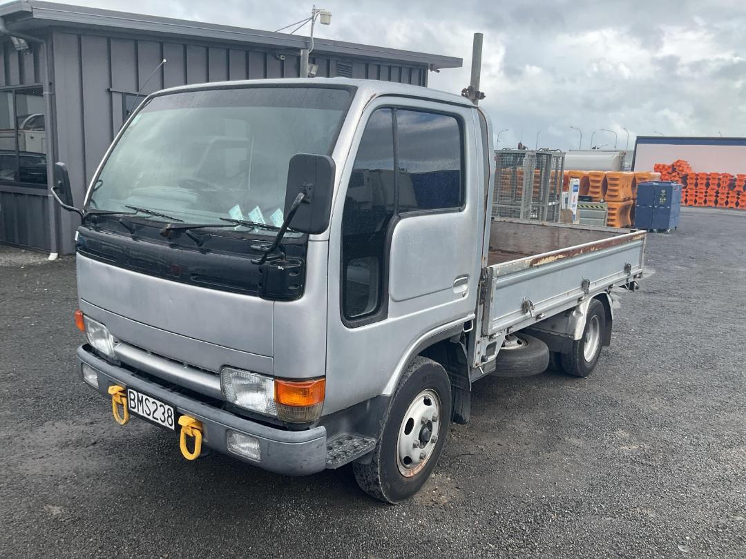 Photo '9' of Nissan Atlas 200 Flat Deck