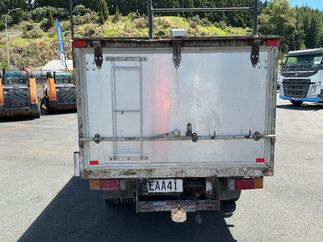 Photo '5' of Nissan Atlas 200 Box Body Photo '5' of Nissan Atlas 200 Box Body