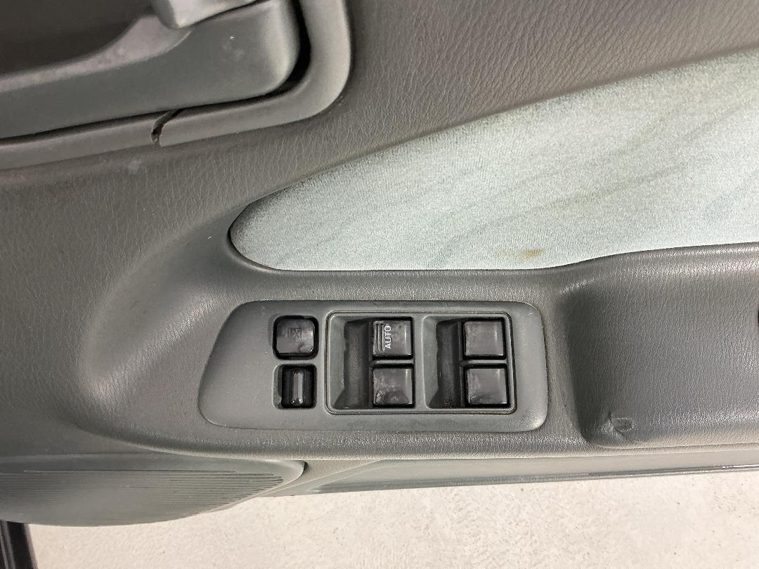 Photo '23' of Nissan Cefiro