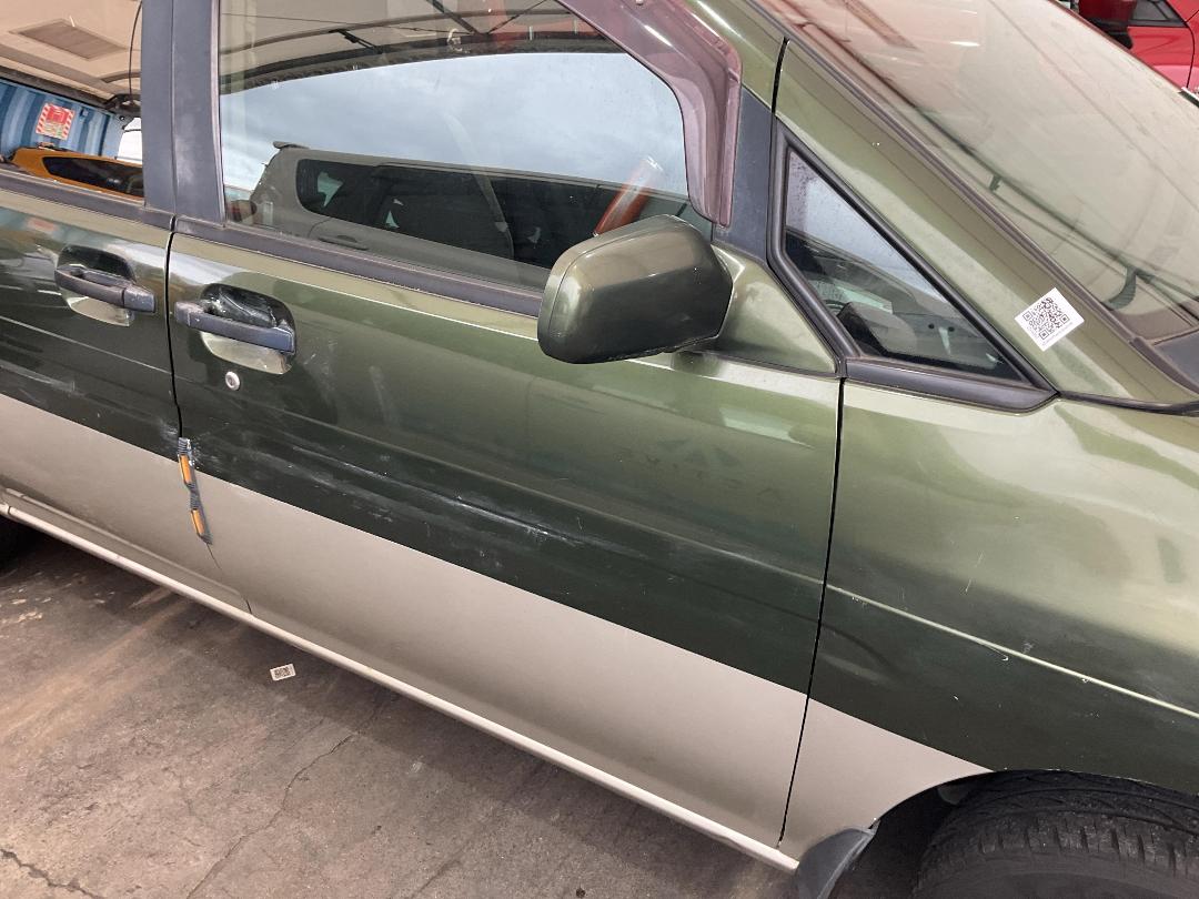 Photo '3' of Nissan Prairie Photo '3' of Nissan Prairie