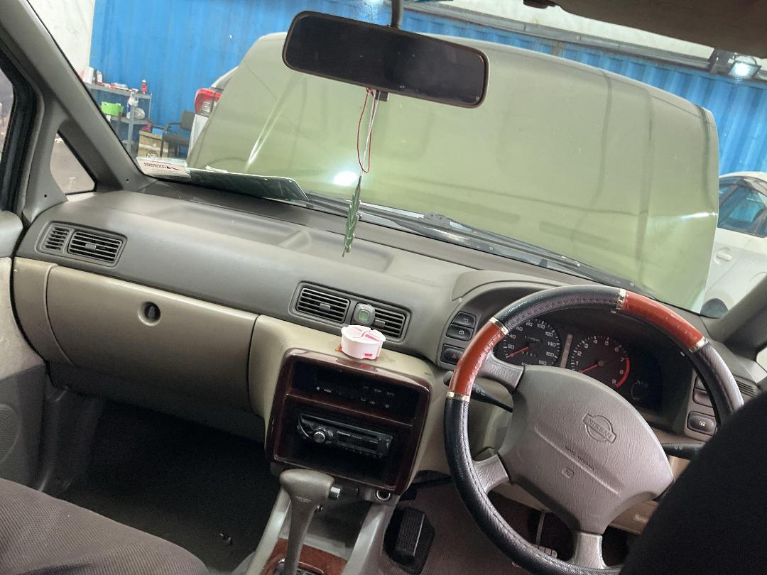 Photo '23' of Nissan Prairie Photo '23' of Nissan Prairie