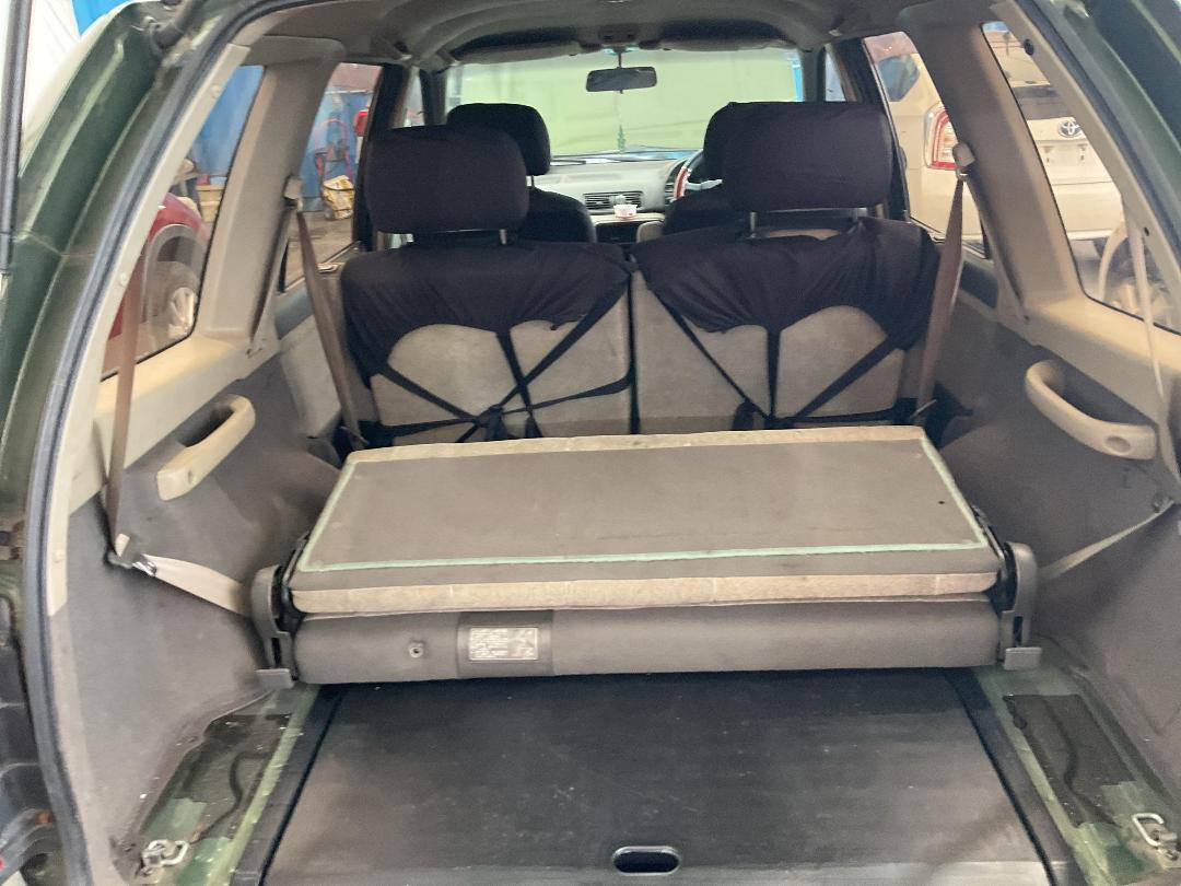 Photo '24' of Nissan Prairie Photo '24' of Nissan Prairie