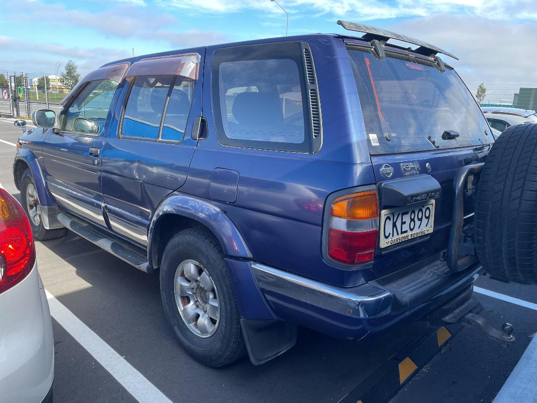 Photo '10' of Nissan Terrano