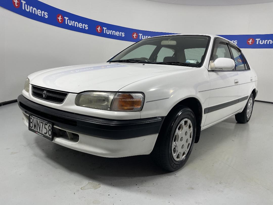 Photo '4' of Toyota Corolla Photo '4' of Toyota Corolla