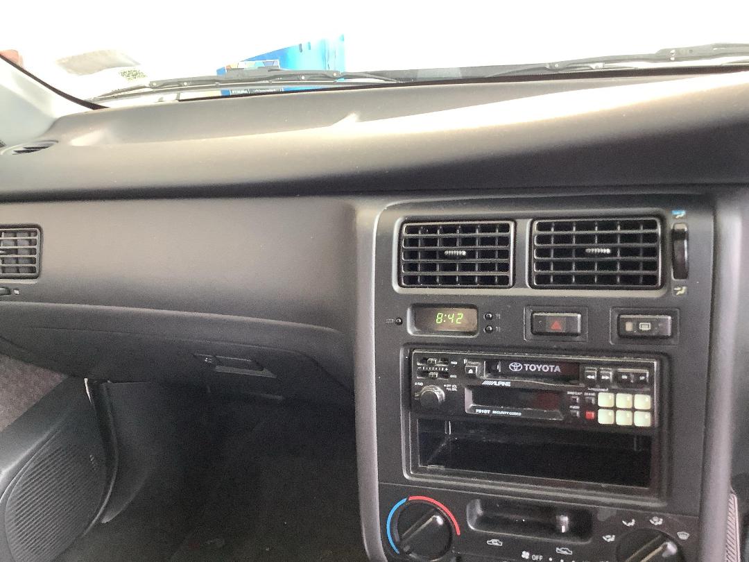 Photo '16' of Toyota Corona GL