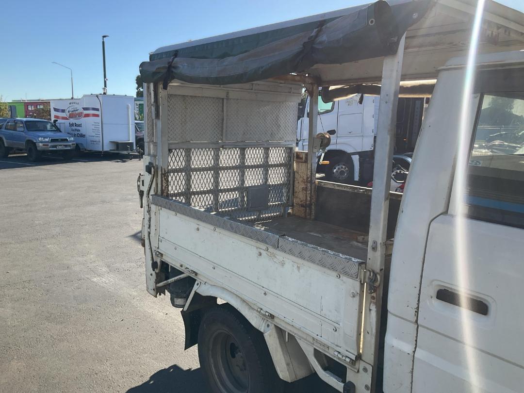 Photo '27' of Toyota Dyna Flat Deck