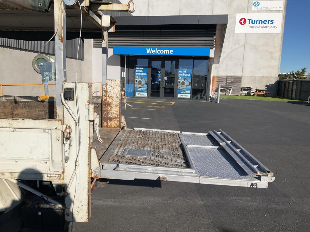 Photo '32' of Toyota Dyna Flat Deck