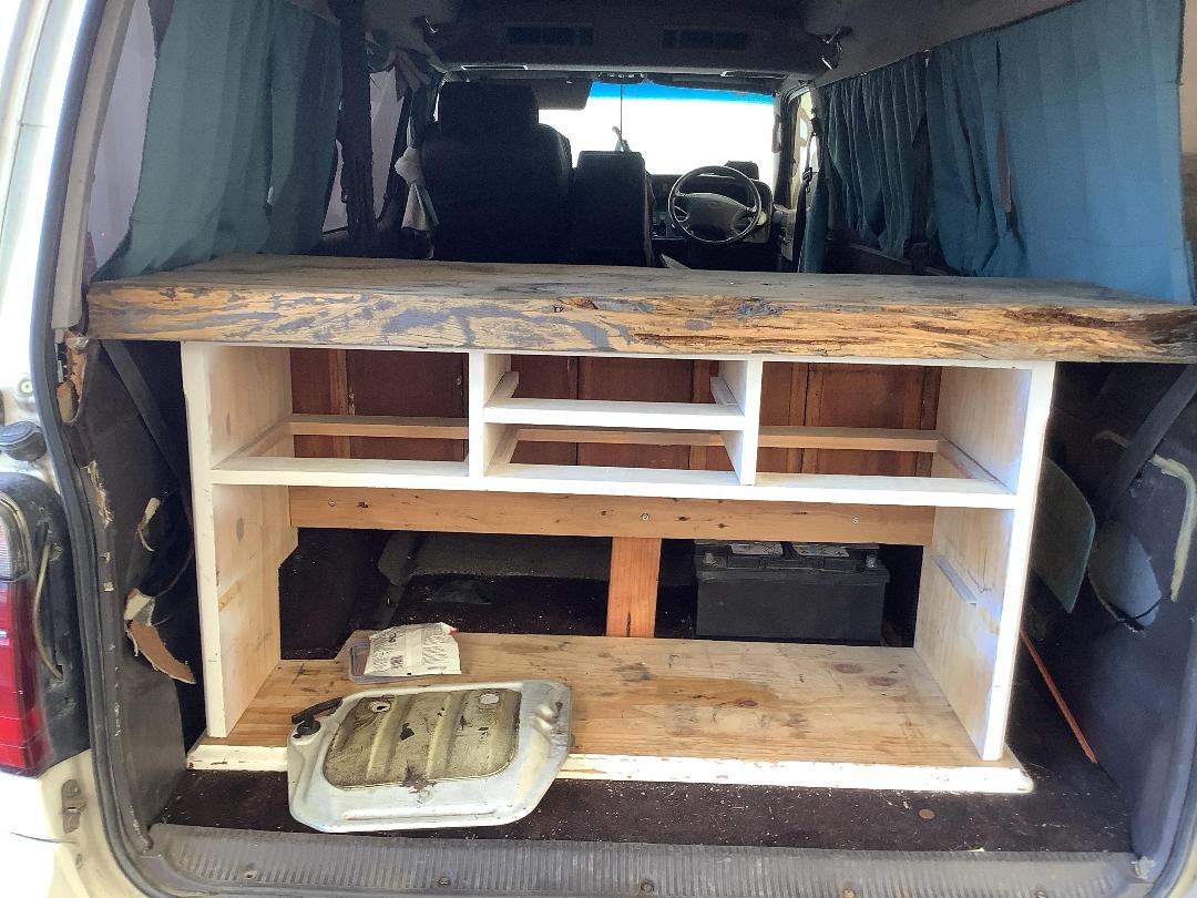 Photo '5' of Toyota Hiace Super Custom Photo '5' of Toyota Hiace Super Custom