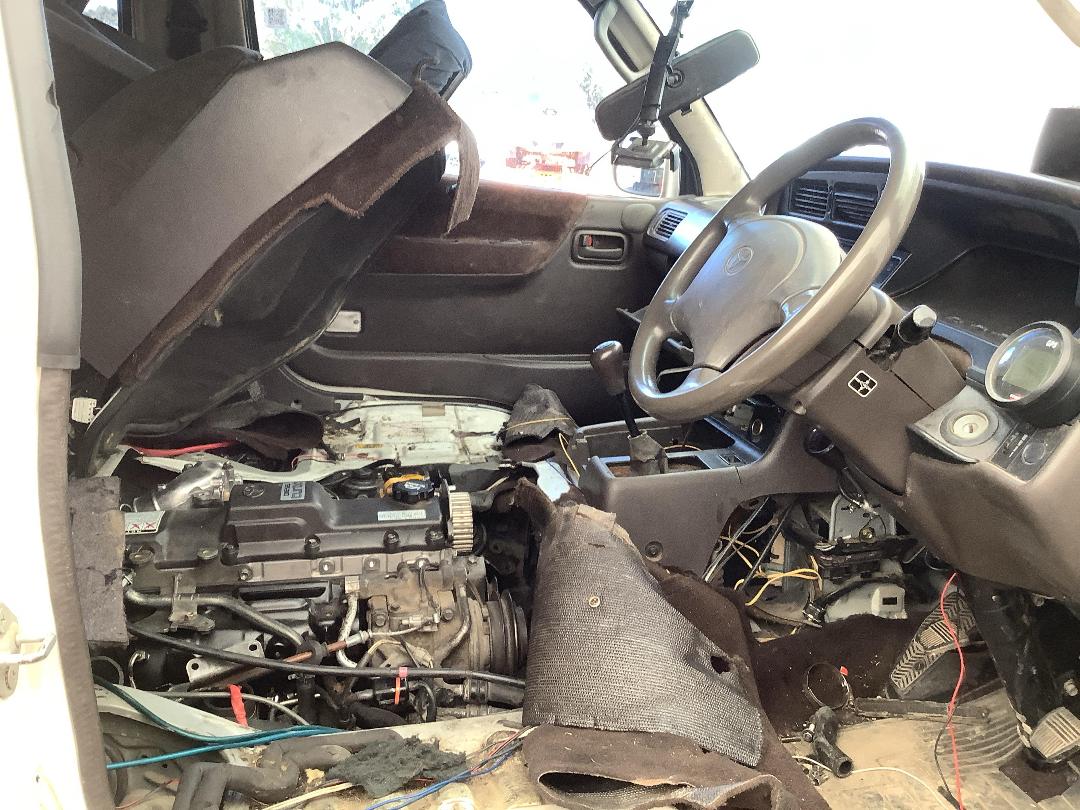 Photo '8' of Toyota Hiace Super Custom Photo '8' of Toyota Hiace Super Custom