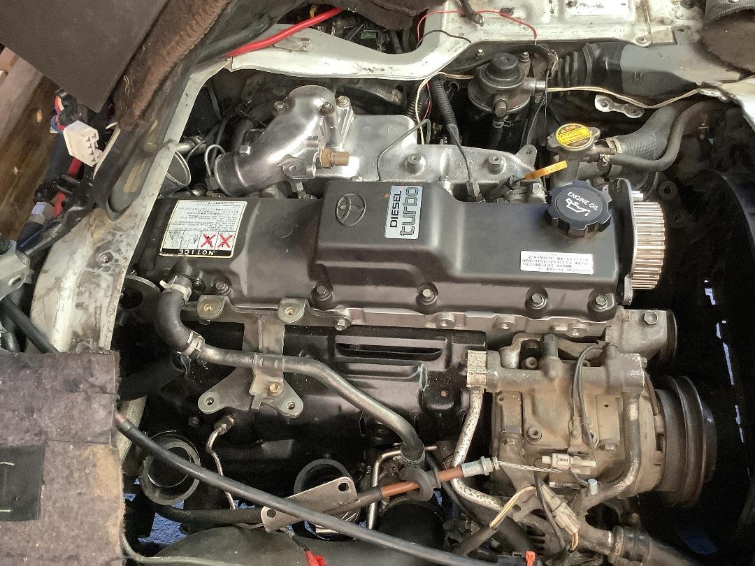 Photo '10' of Toyota Hiace Super Custom Photo '10' of Toyota Hiace Super Custom