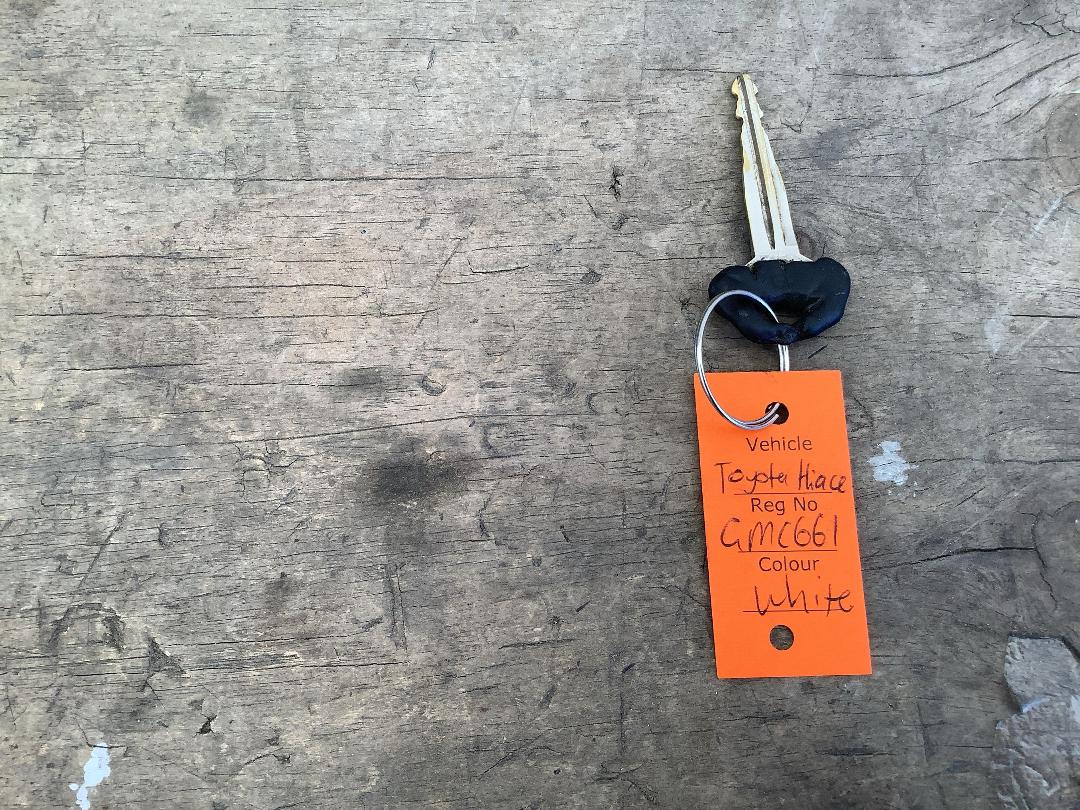 Photo '21' of Toyota Hiace Super Custom Photo '21' of Toyota Hiace Super Custom