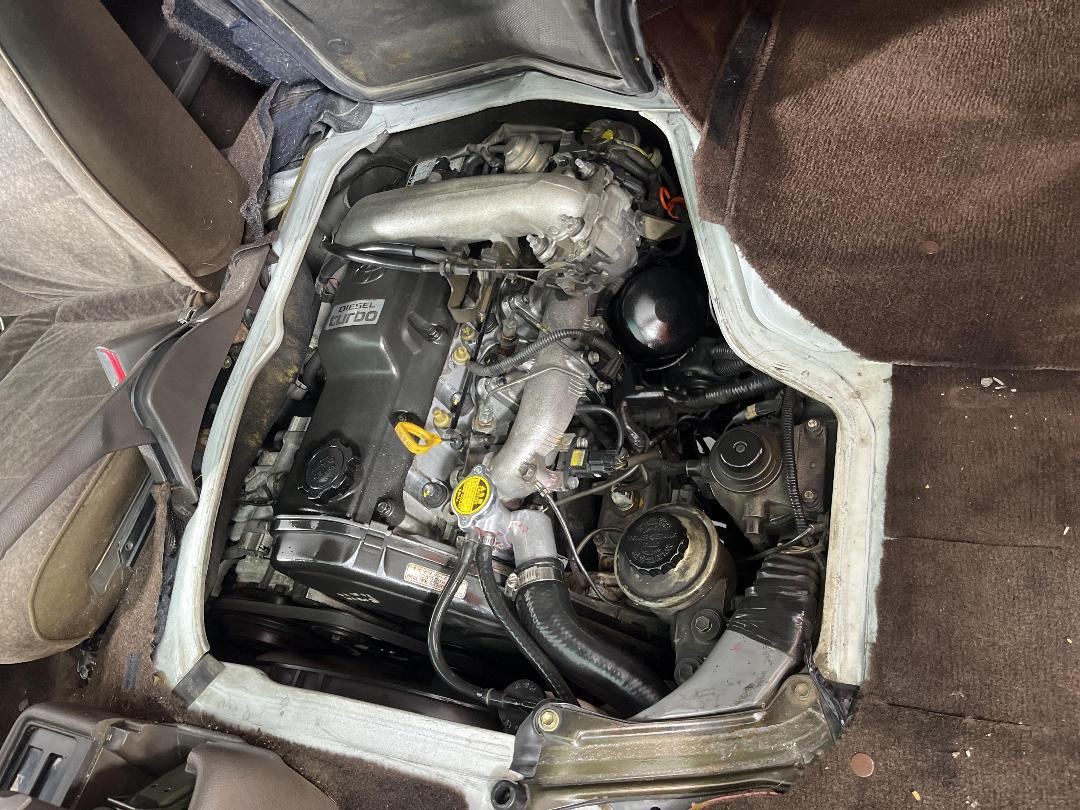 Photo '13' of Toyota Hiace