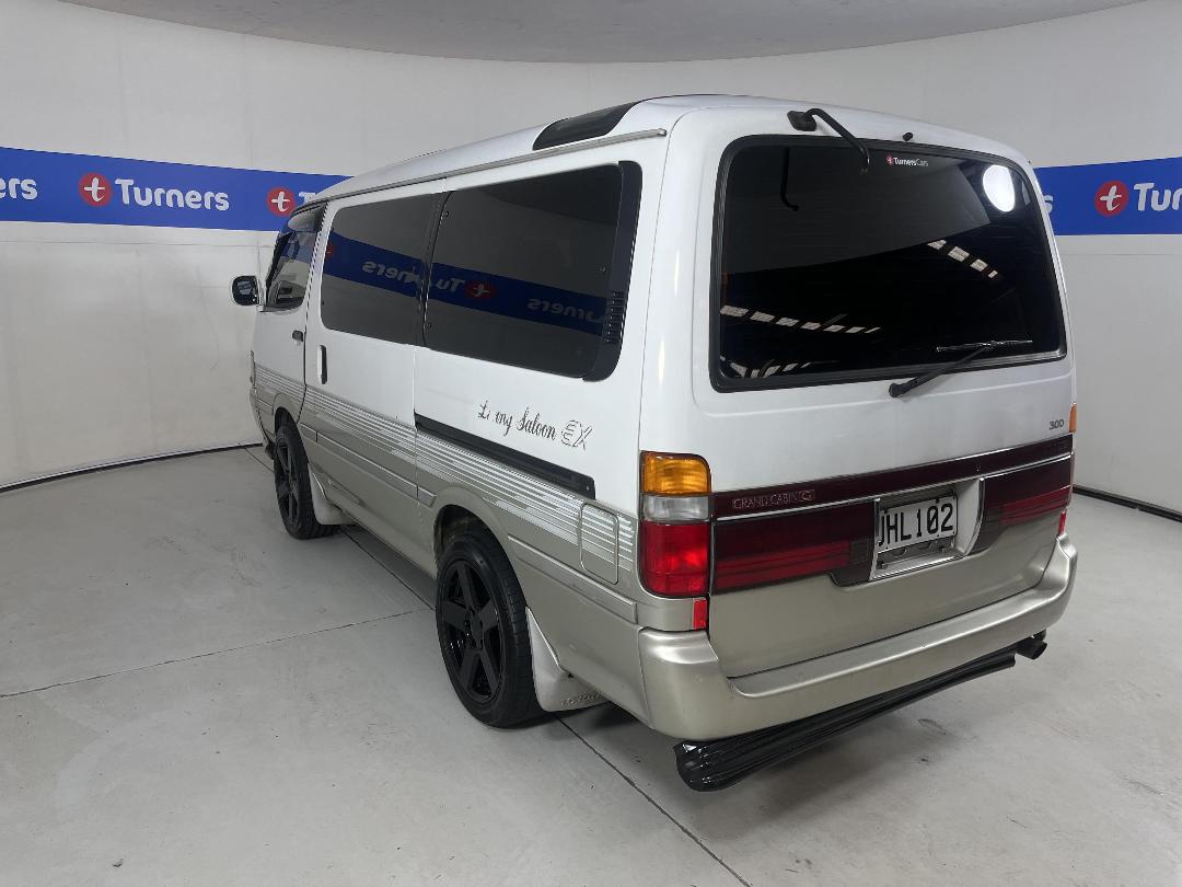 Photo '5' of Toyota Hiace