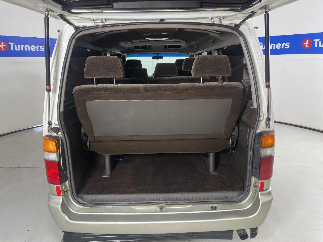 Photo '14' of Toyota Hiace