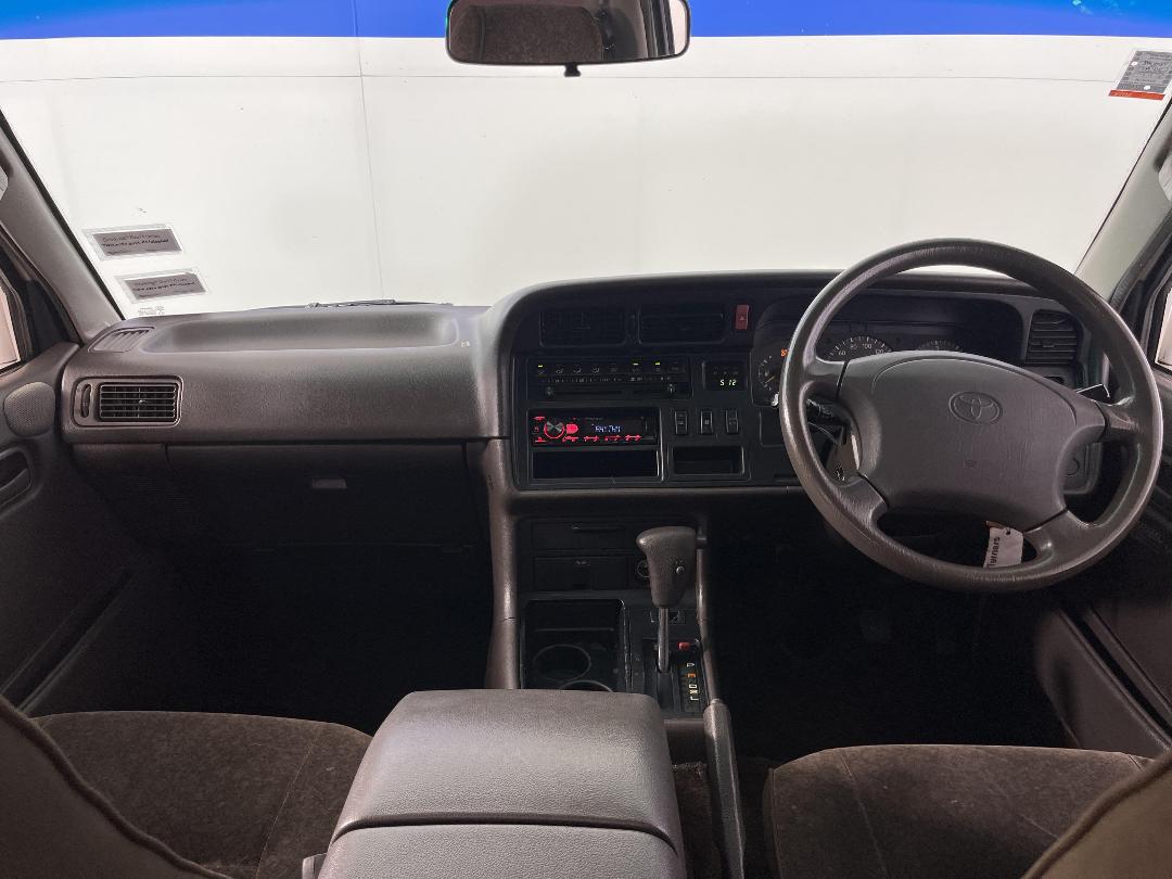 Photo '17' of Toyota Hiace