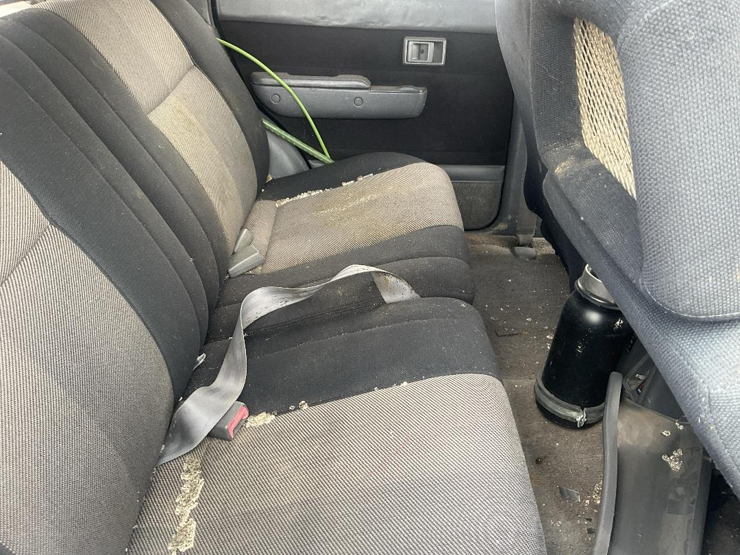 Photo '12' of Toyota Hilux Surf Photo '12' of Toyota Hilux Surf