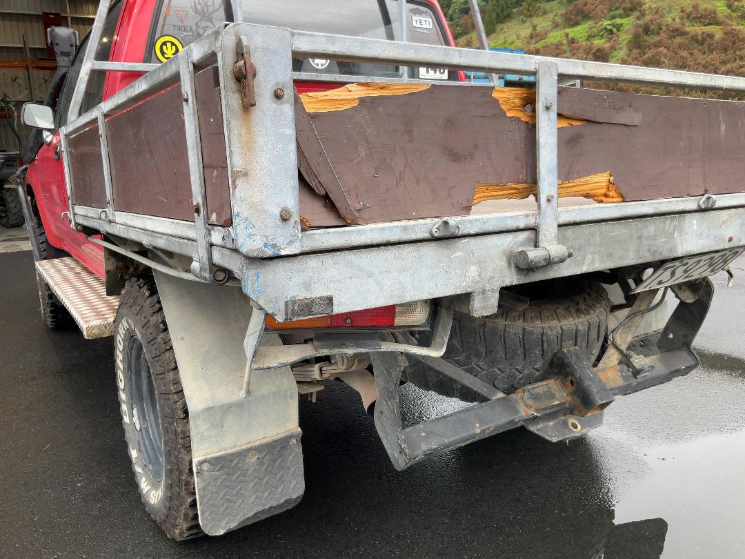 Photo '13' of Toyota Hilux DCB