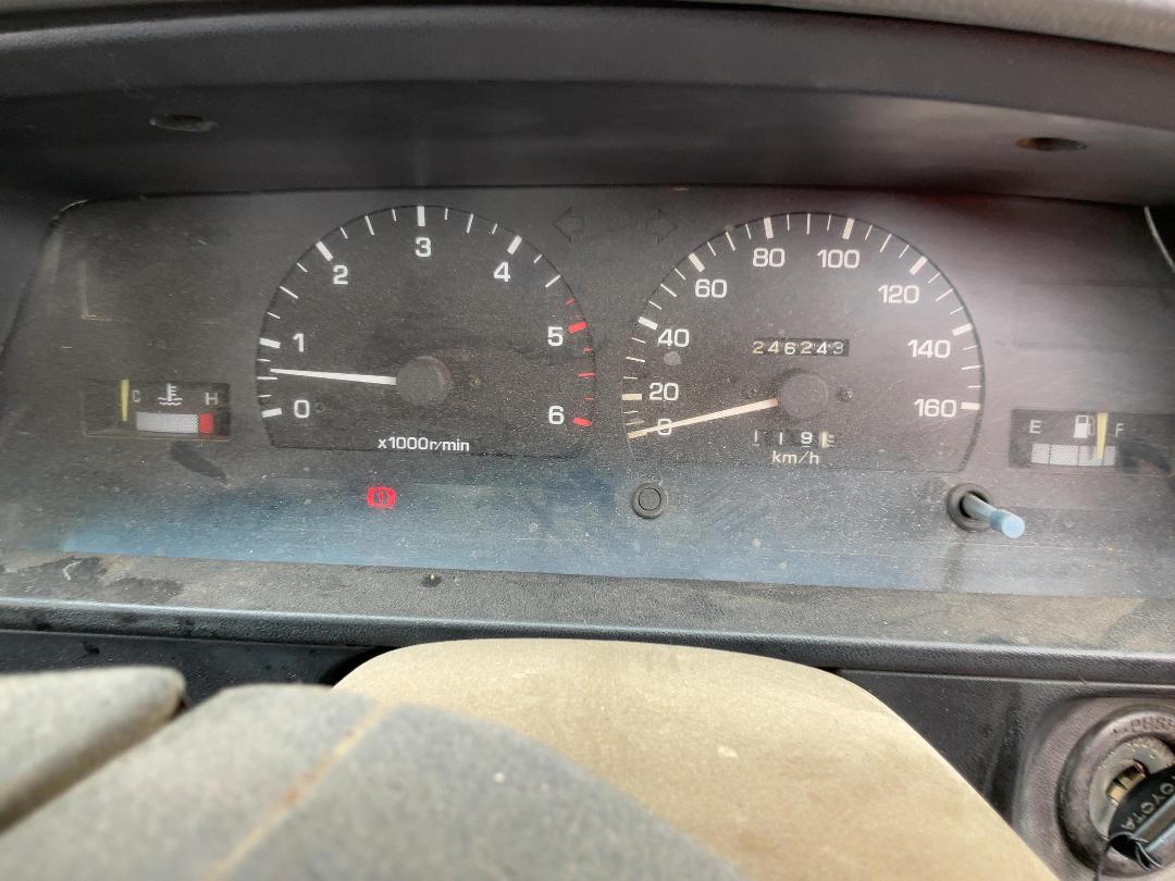 Photo '17' of Toyota Hilux DCB