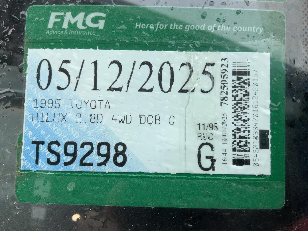 Photo '29' of Toyota Hilux DCB