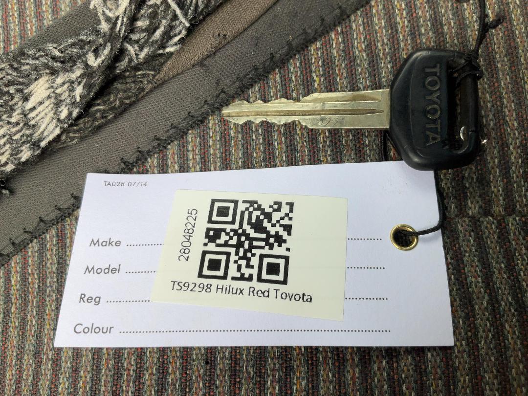 Photo '30' of Toyota Hilux DCB