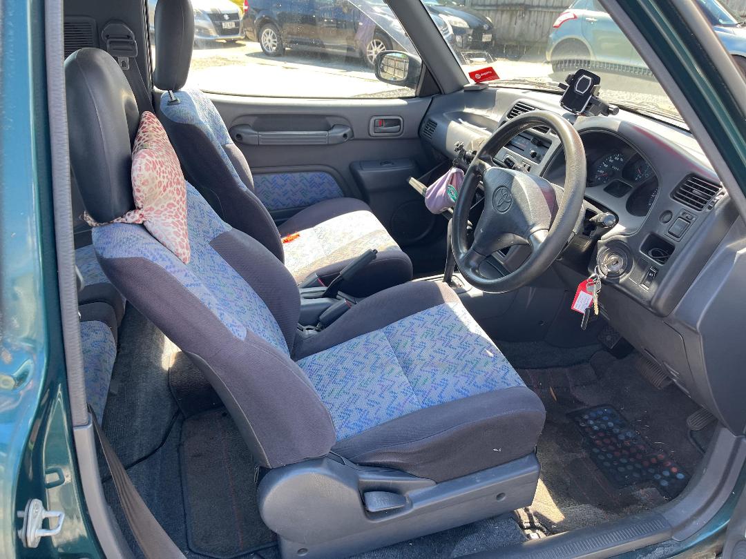 Photo '10' of Toyota Rav4 J