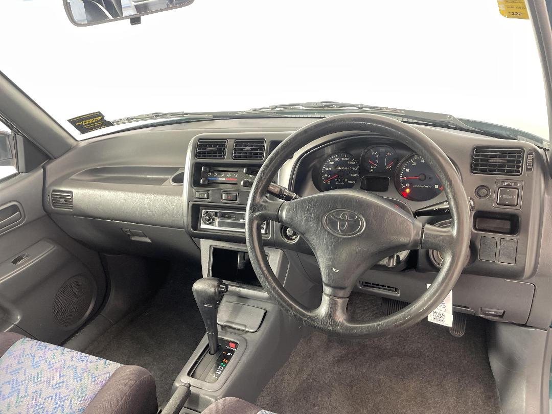 Photo '17' of Toyota Rav4 Photo '17' of Toyota Rav4