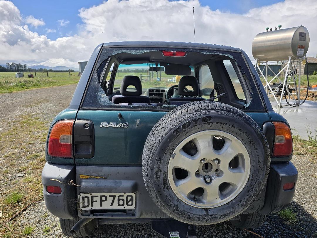 Photo '4' of Toyota Rav4