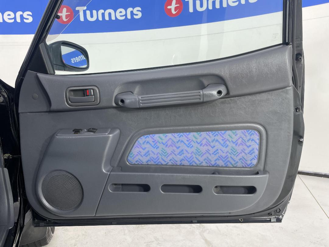 Photo '15' of Toyota Rav4 Photo '15' of Toyota Rav4