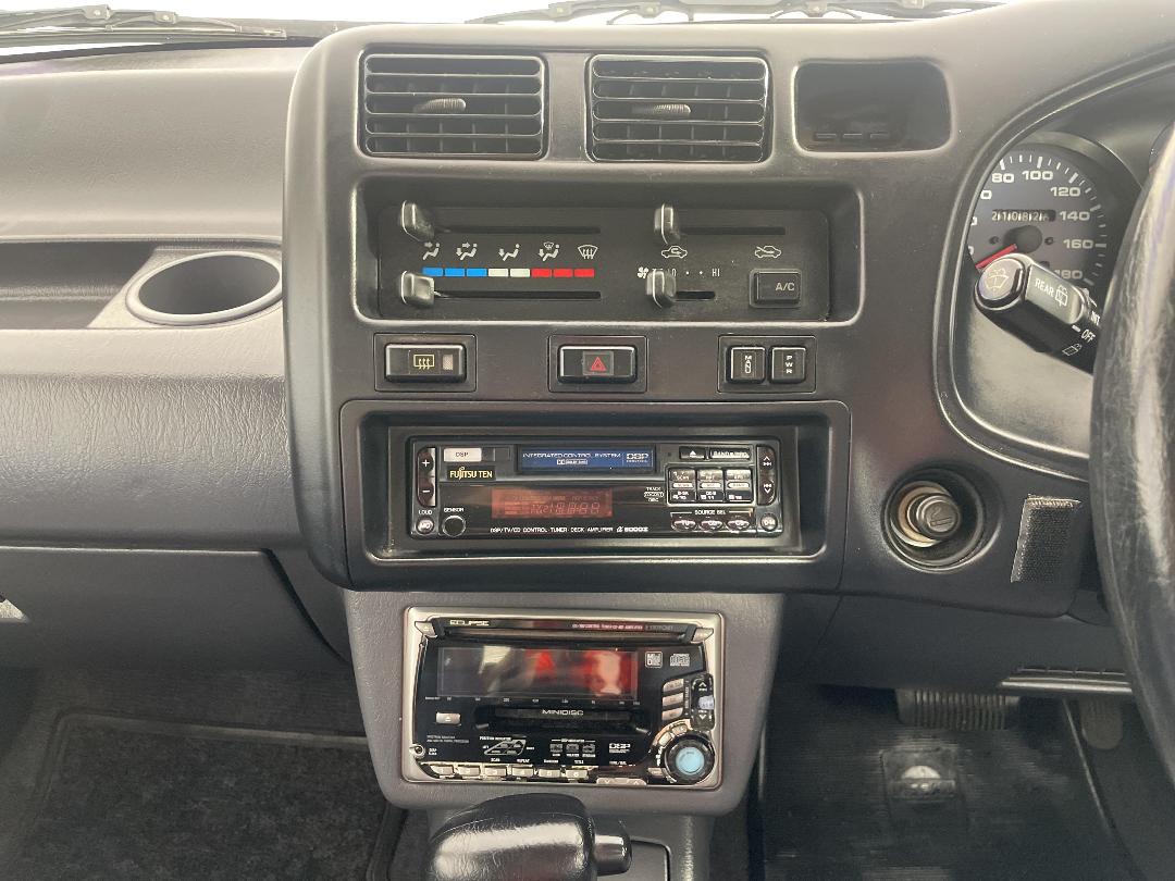 Photo '18' of Toyota Rav4 Photo '18' of Toyota Rav4