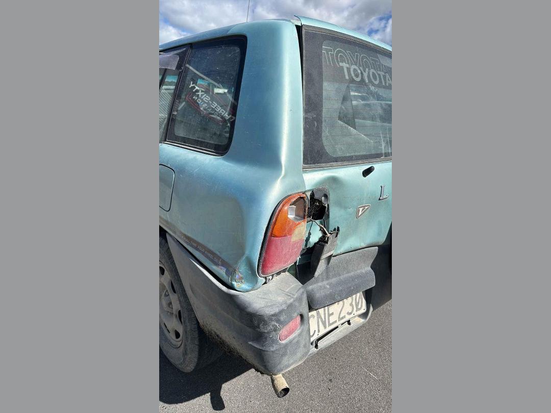 Photo '10' of Toyota Rav4