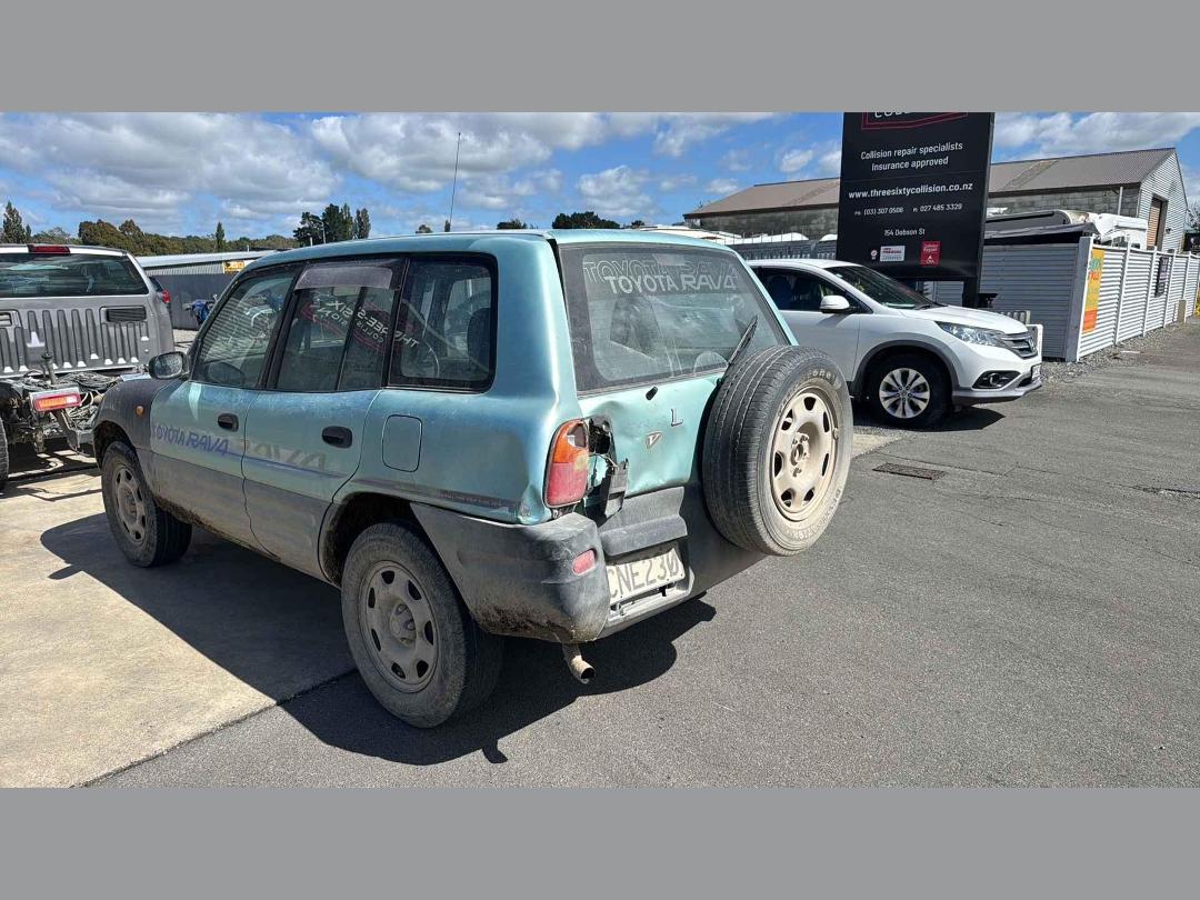 Photo '12' of Toyota Rav4