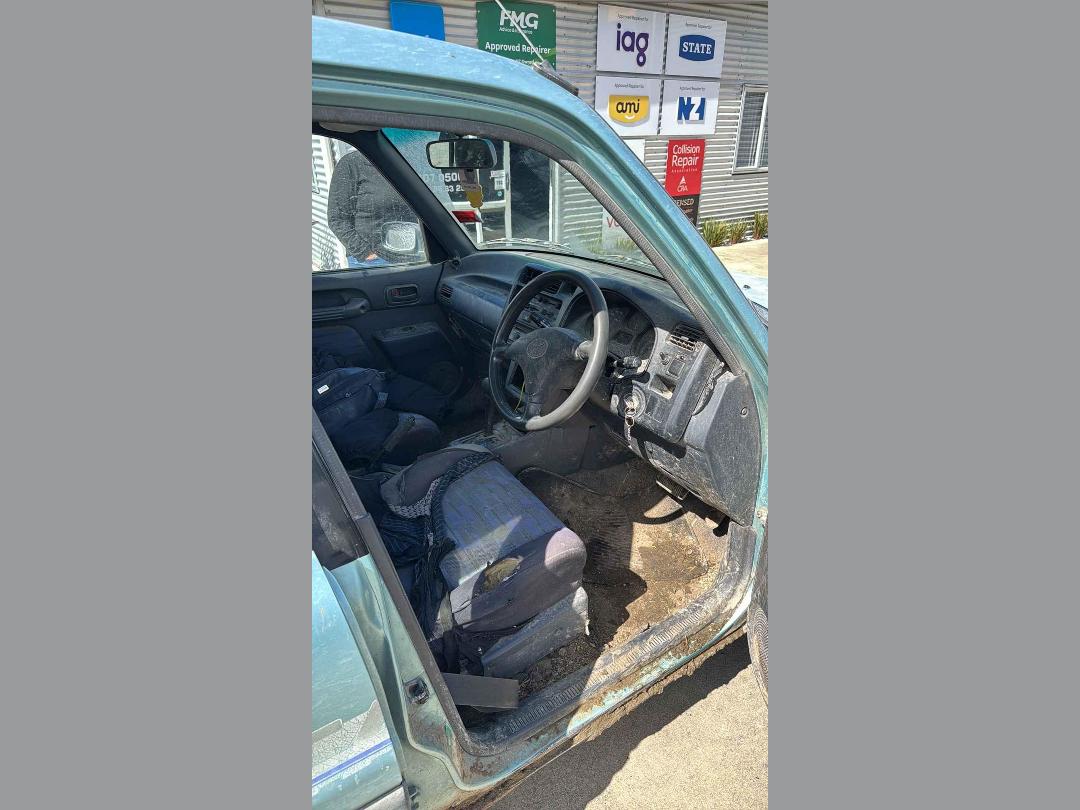 Photo '17' of Toyota Rav4