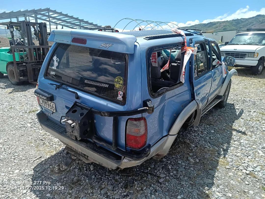 Photo '3' of Toyota Surf Photo '3' of Toyota Surf