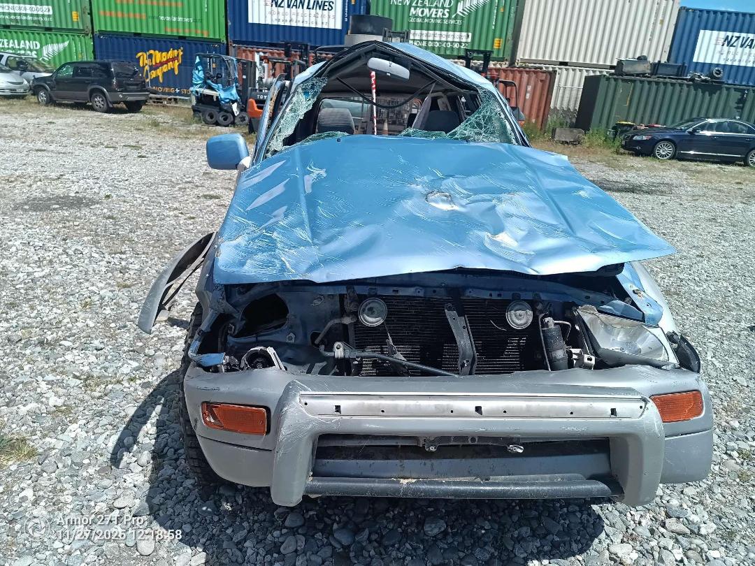 Photo '7' of Toyota Surf Photo '7' of Toyota Surf