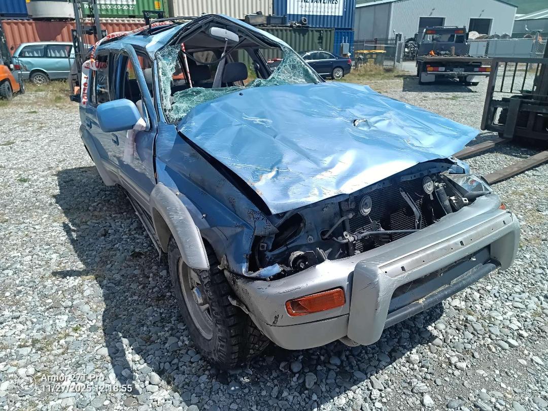 Photo '8' of Toyota Surf Photo '8' of Toyota Surf