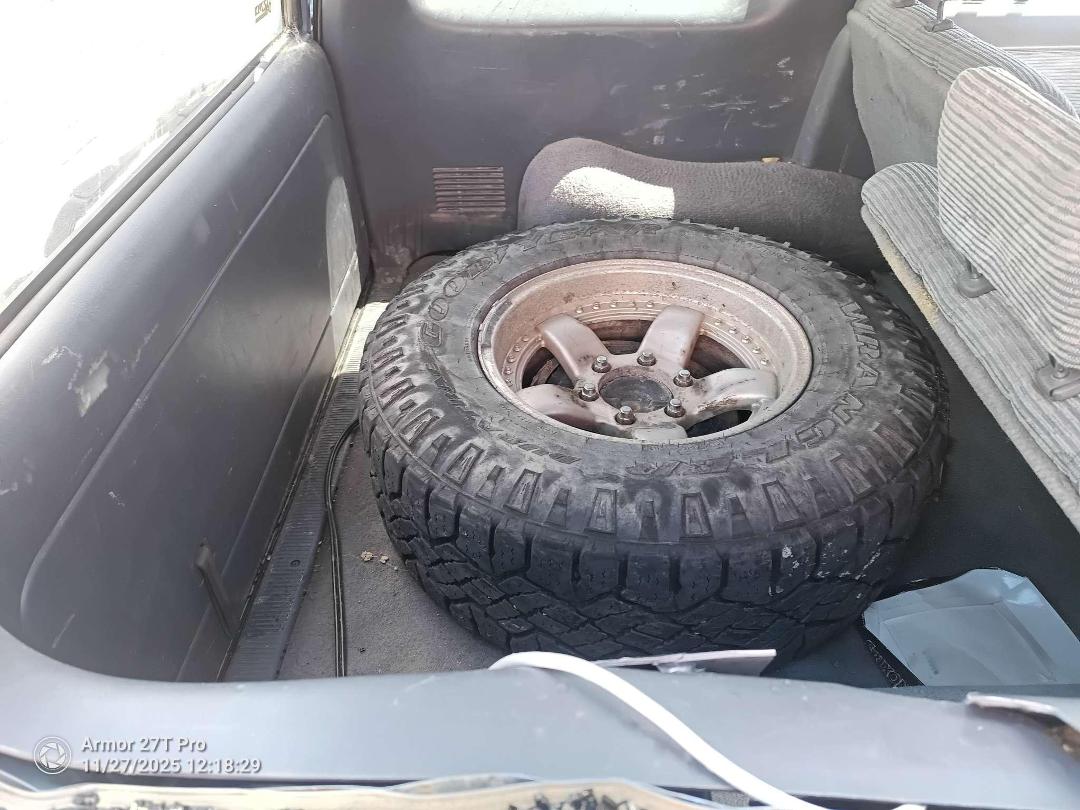 Photo '11' of Toyota Surf Photo '11' of Toyota Surf