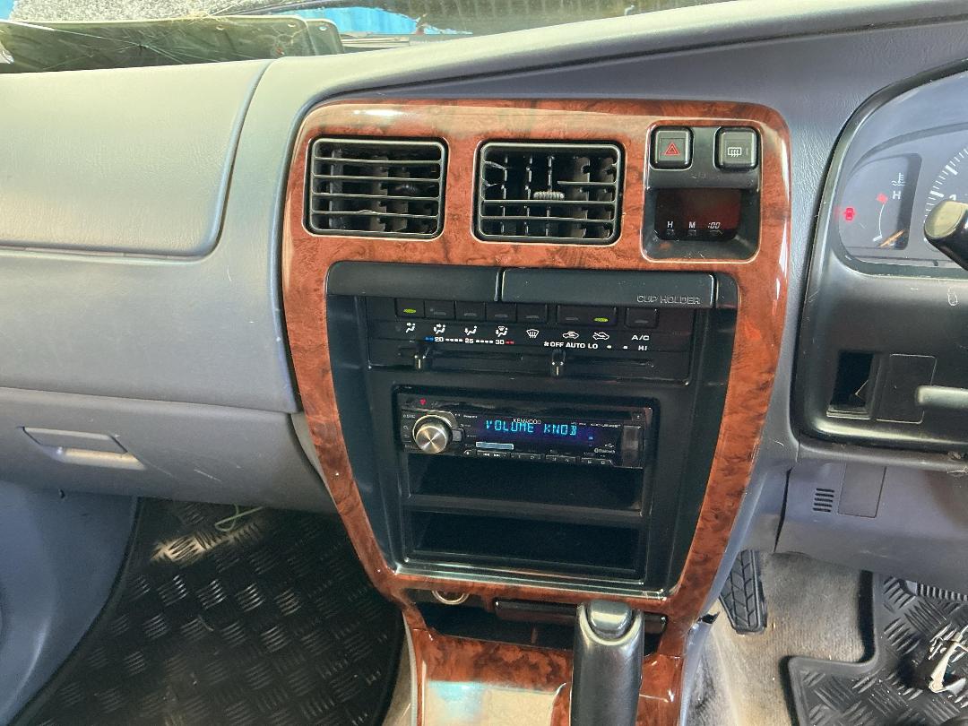 Photo '28' of Toyota Surf Photo '28' of Toyota Surf