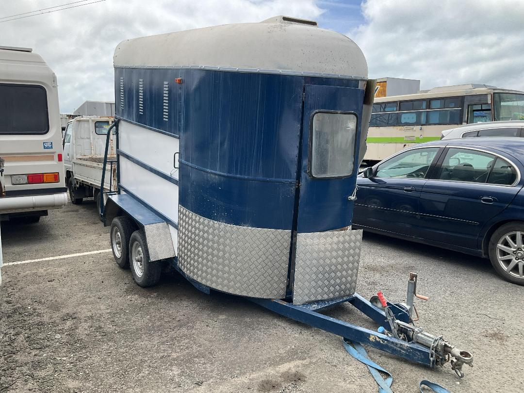 Photo '3' of TRAILER HORSE FLOAT Horse Float - Single Photo '3' of TRAILER HORSE FLOAT Horse Float - Single