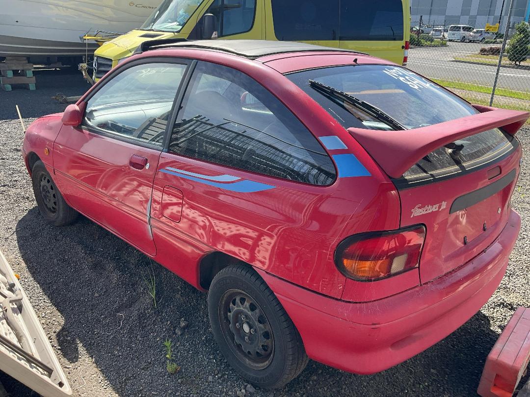 Photo '3' of Ford Festiva JZ