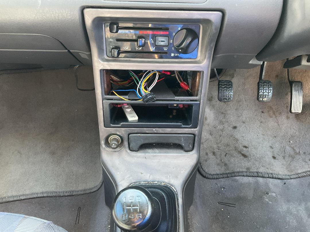 Photo '14' of Ford Festiva JZ