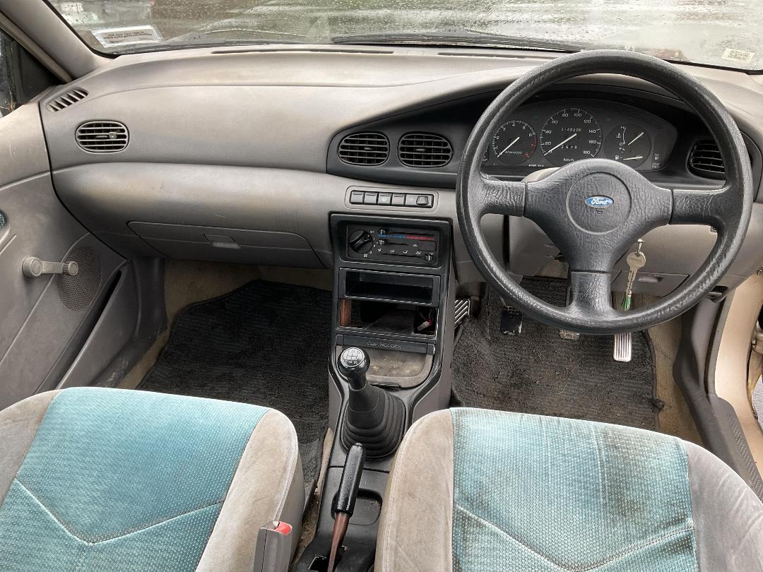 Photo '9' of Ford Festiva Glxi Photo '9' of Ford Festiva Glxi