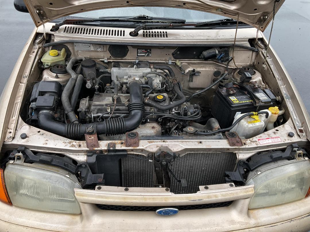 Photo '13' of Ford Festiva Glxi Photo '13' of Ford Festiva Glxi