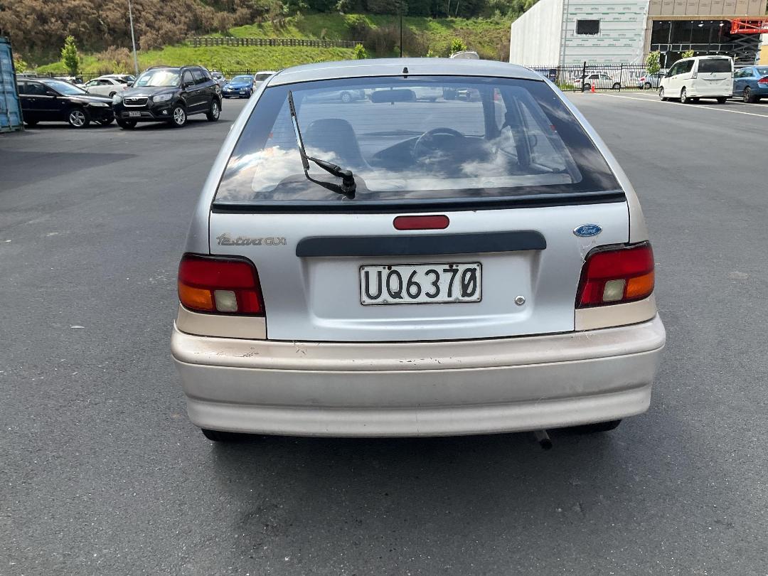 Photo '5' of Ford Festiva Glxi Photo '5' of Ford Festiva Glxi